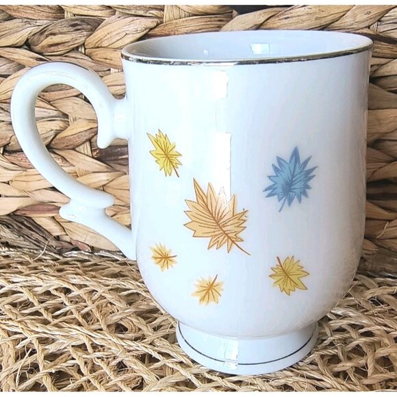 Royalton China Co. Leaf Mug, Fine China, Made in Japan Translucent Porcelain EUC - Picture 3 of 9